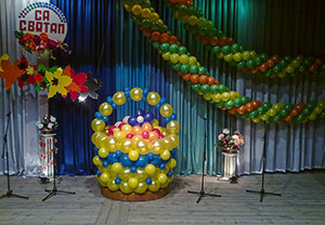 корзина с цветами из шаров
